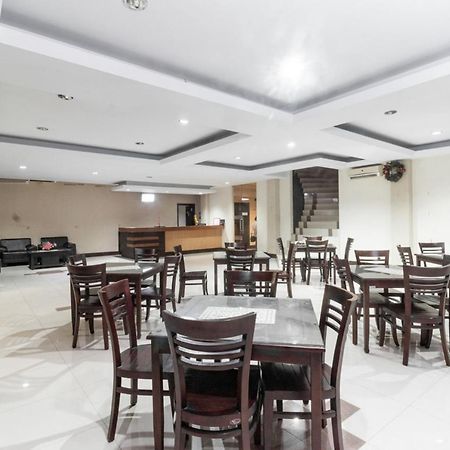 Reddoorz Near Bahu Mall Manado Malalayang Экстерьер фото