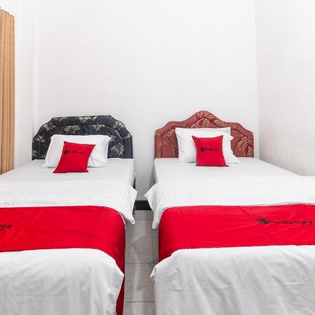 Reddoorz Near Bahu Mall Manado Malalayang Экстерьер фото