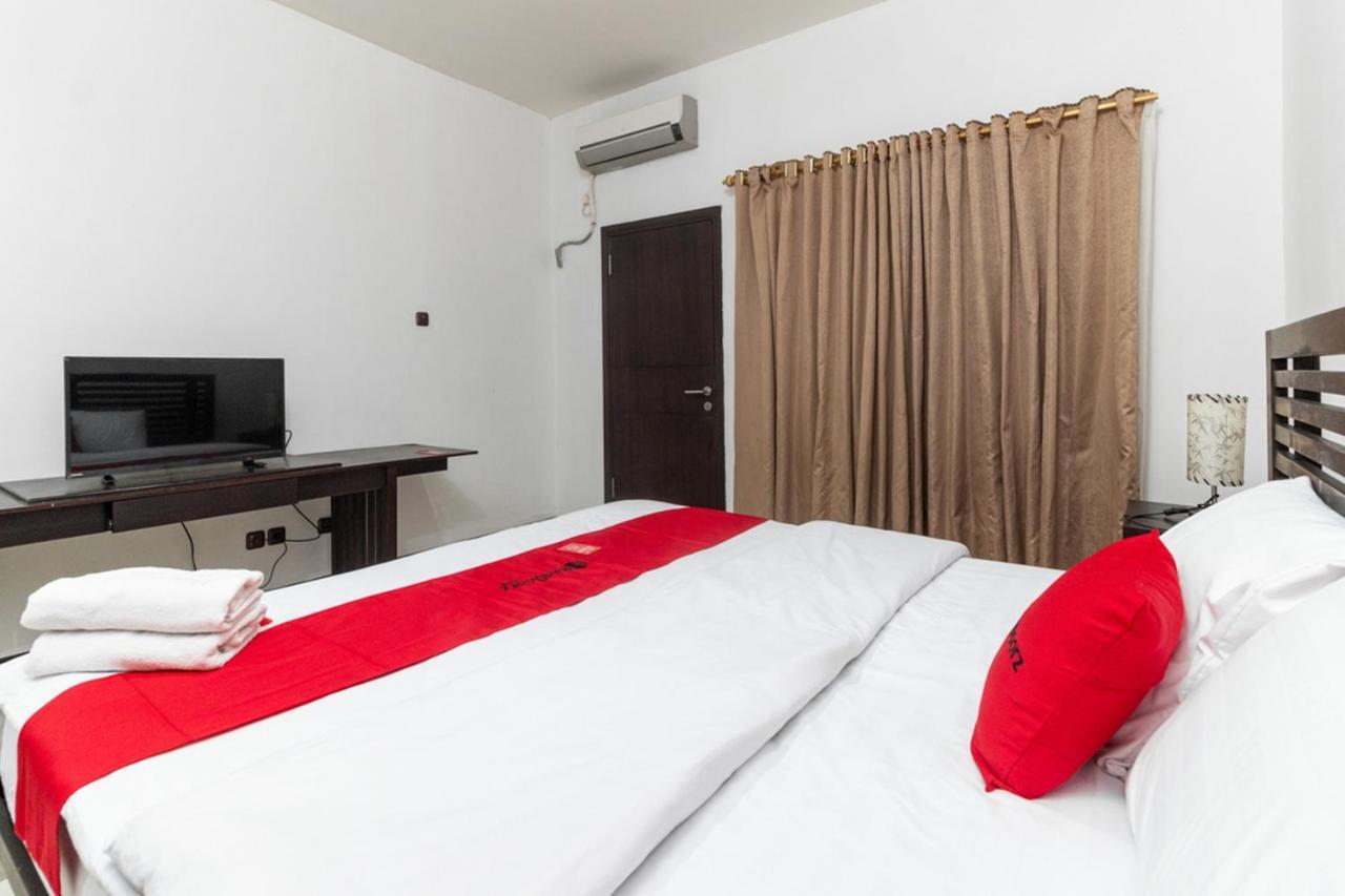 Reddoorz Near Bahu Mall Manado Malalayang Экстерьер фото